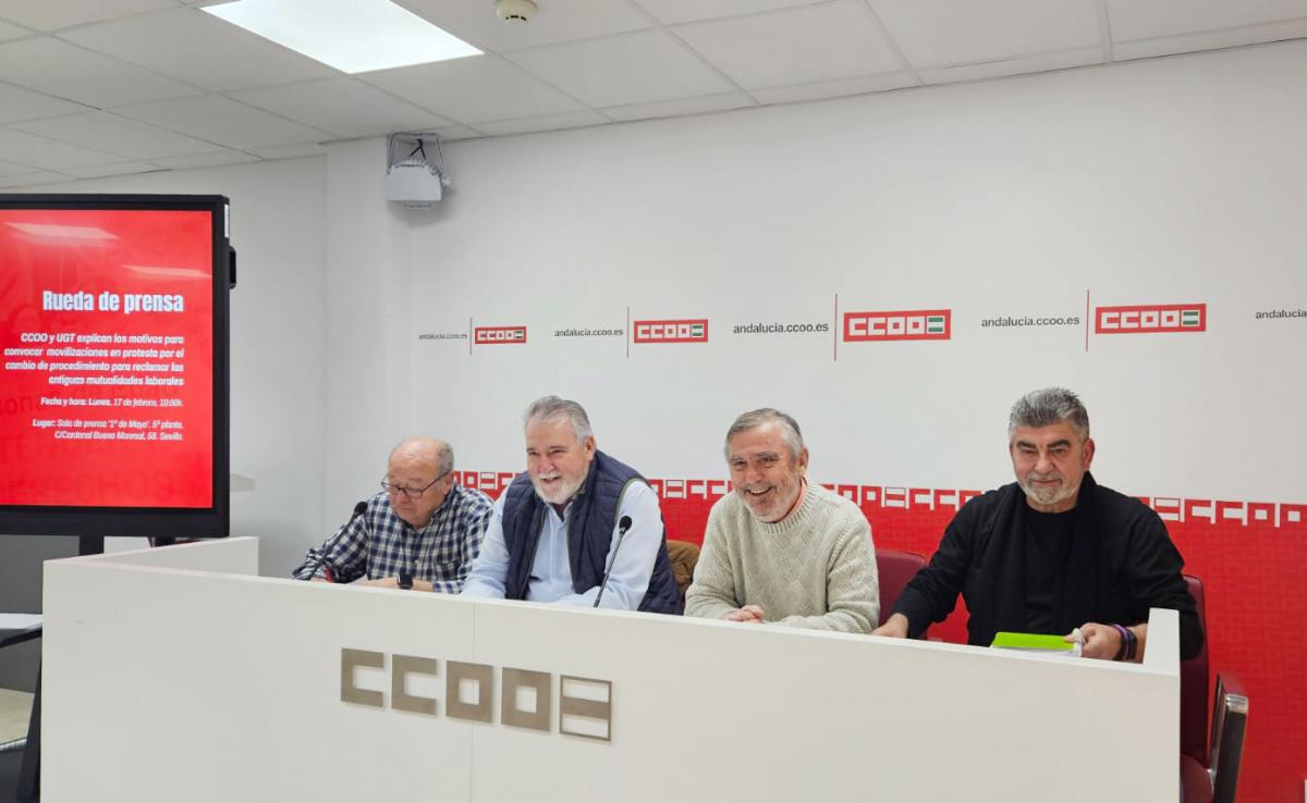 Jos Enrique Melndez, Jos Luis Garca, Alfonso Vidn y ngel Gmez en rueda de prensa