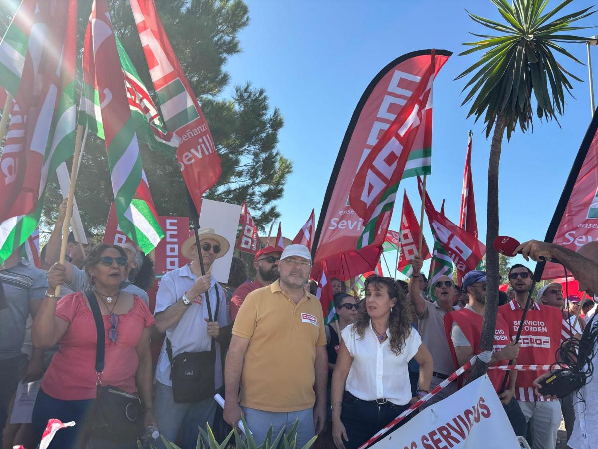 Marina Vega en la movilizacin en defensa de la universidad pblica andaluza