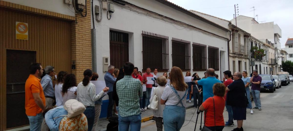 CCOO y las familias del CEIP Álvaro Cecilia reclaman la recuperación de los dos monitores del aula matinal suprimidos por la Junta.