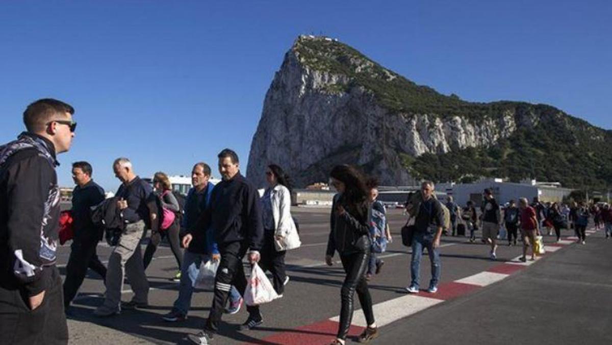 CCOO y ASTEG pedirán aclaraciones al SEPE sobre las prestaciones por desempleo de los transfronterizos