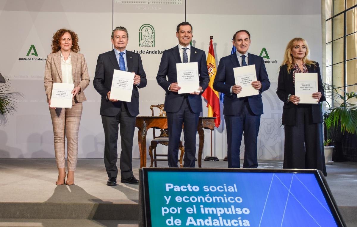 Firma del Pacto social y económico para el impulso de Andalucía. Foto: CCOO-A