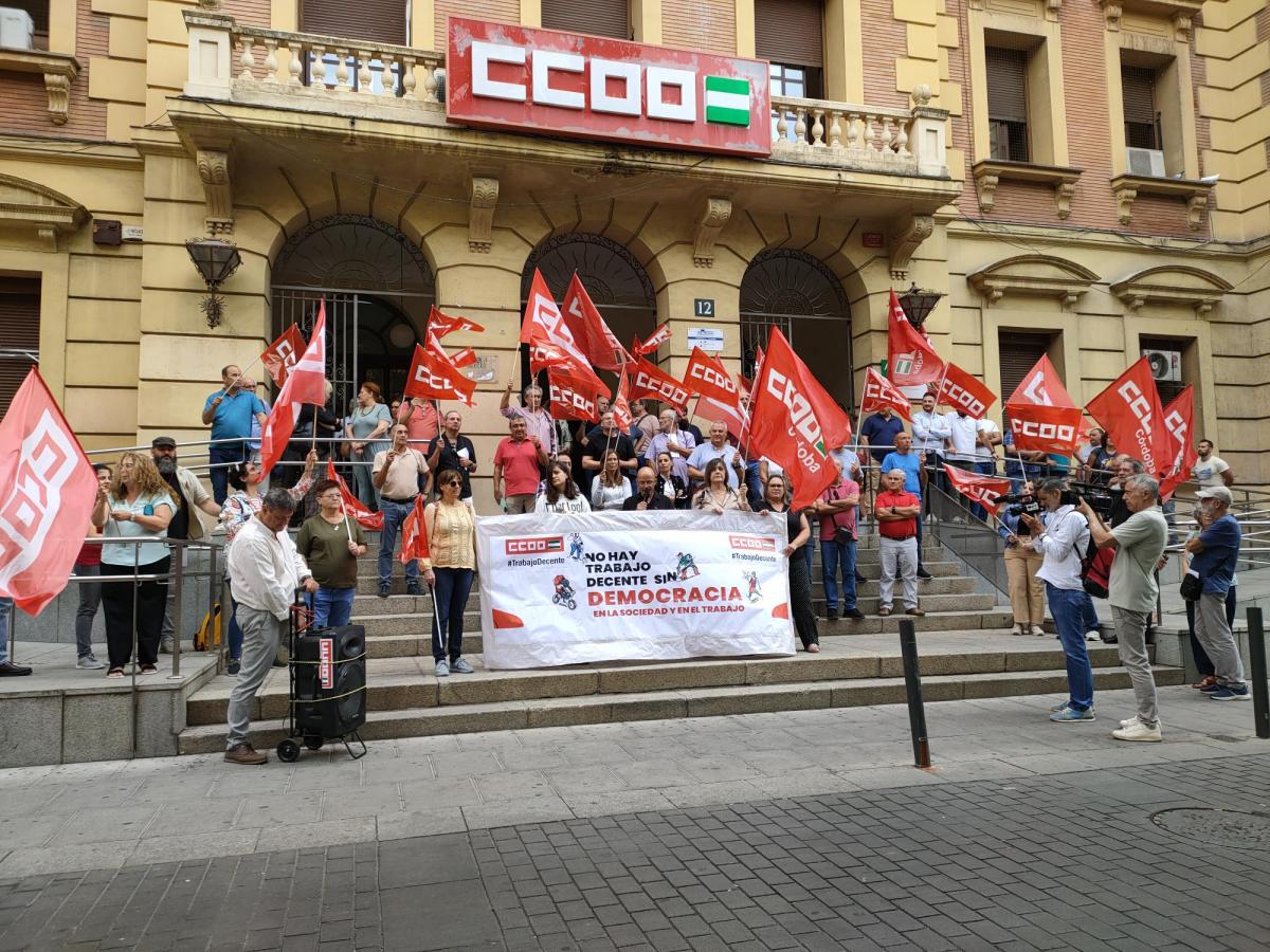 CCOO recuerda que sin democracia no hay trabajo decente.