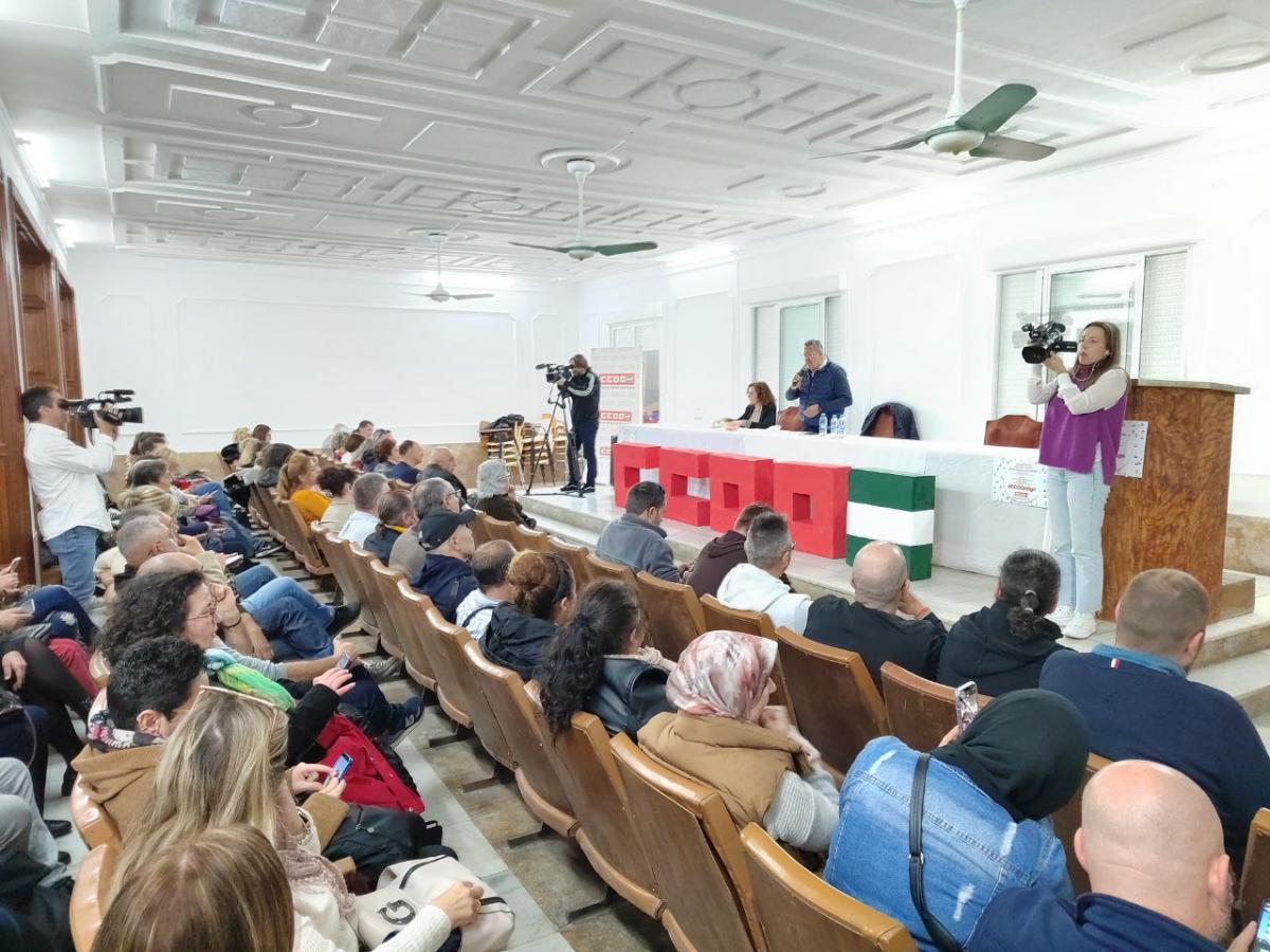 Foto de la asamblea en CCOO de Almería. Foto: CCOO de Almería