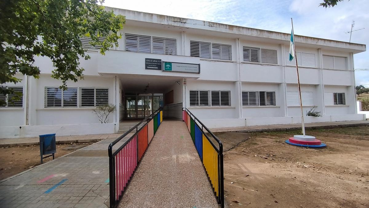 CCOO cree que hay intereses ocultos en la agrupacin del colegio de Torrecampo y Pedroche.