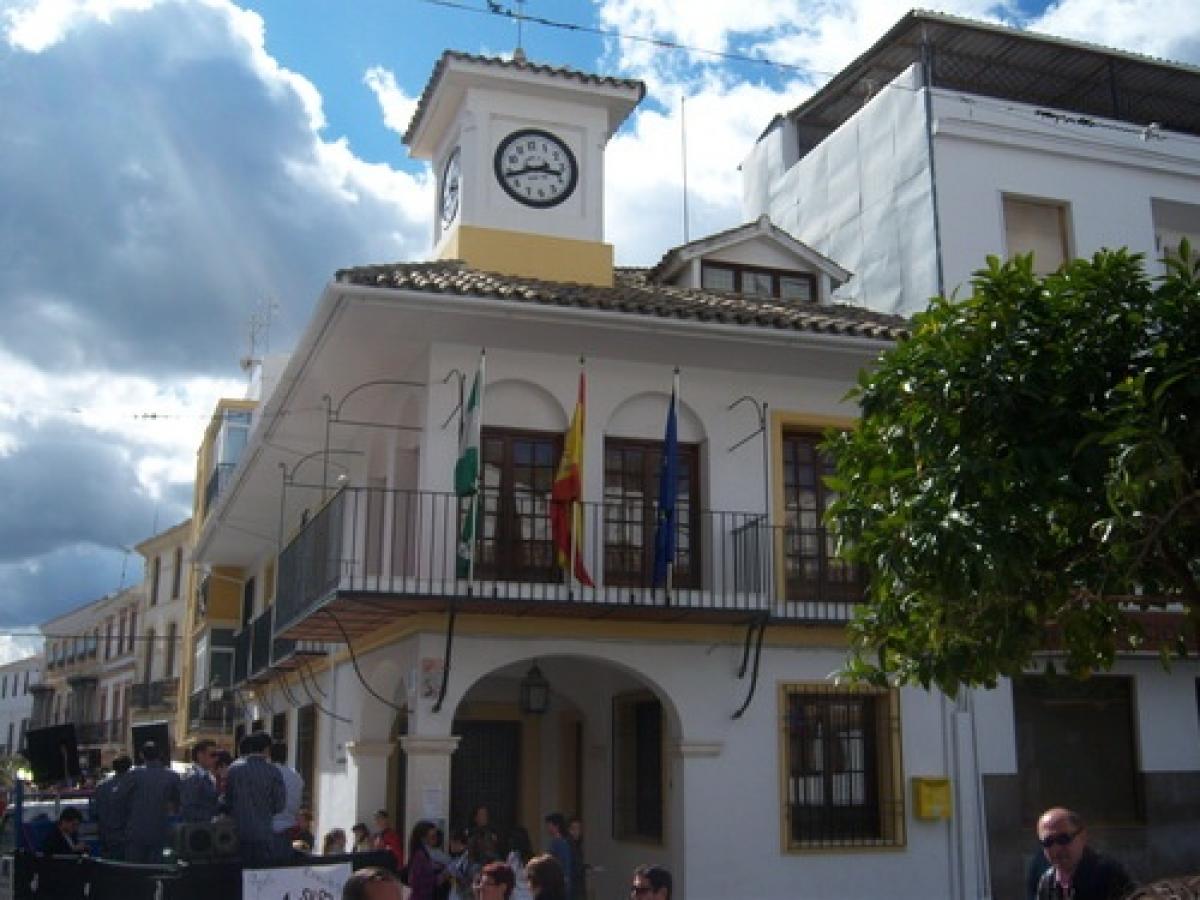 Fachada del Ayuntamiento de Carcabuey.