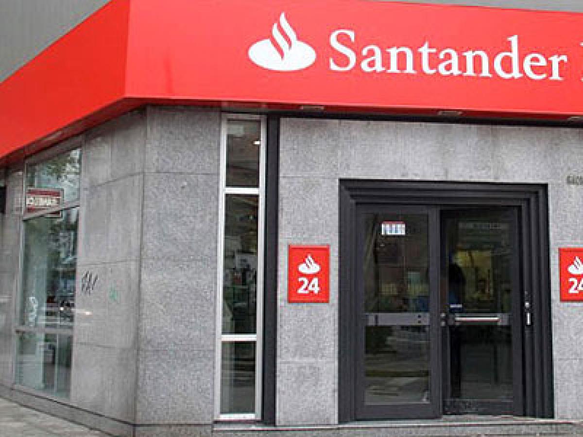 CCOO se congratula de la decisión del Santander de aplicar la subida del 4,5% sin aplicar la cláusula de absorción y compensación