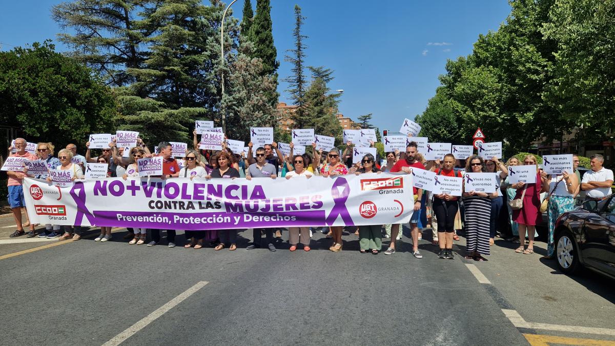 Concentracin frente a la sede de CCOO Granada