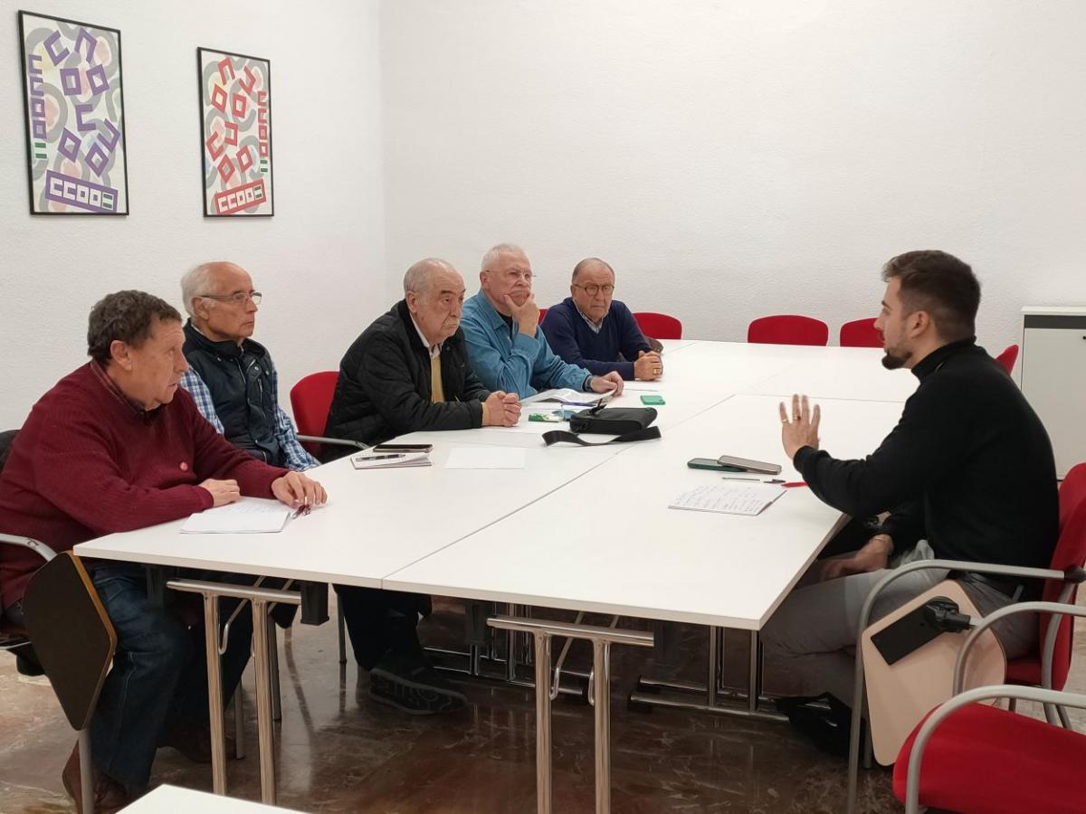 Los responsables de las federaciones de Pensionistas y Jubilados escucharon las propuestas de Por Andalucía para mayores.