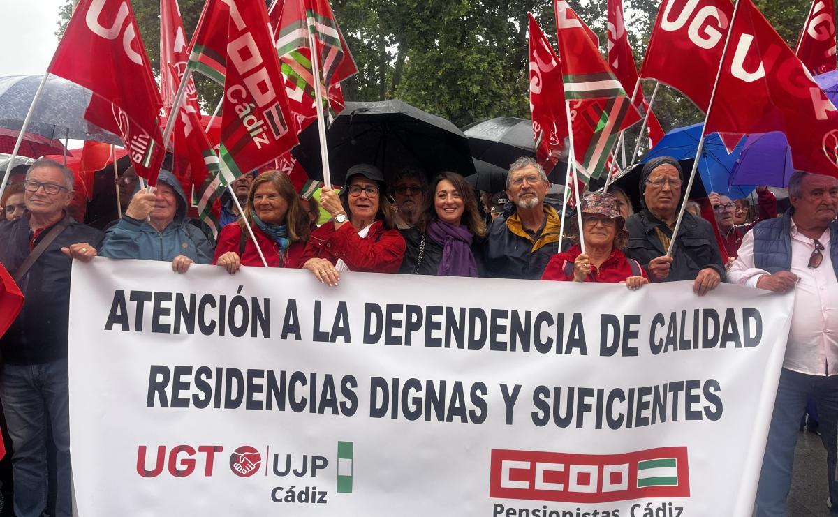 CCOO de Cádiz participa en la concentración andaluza en defensa de la dependencia y reclama un sistema público digno y eficaz