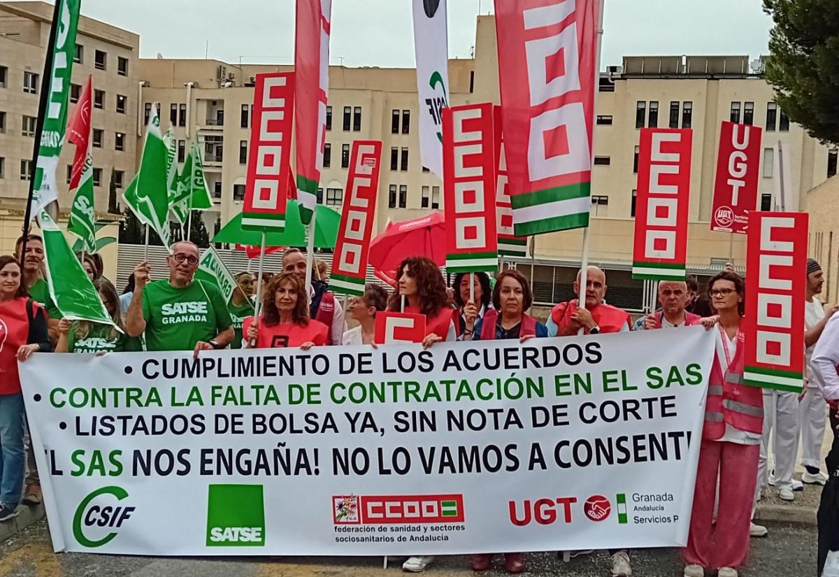 Concentracin frente al Hospital de Motril.