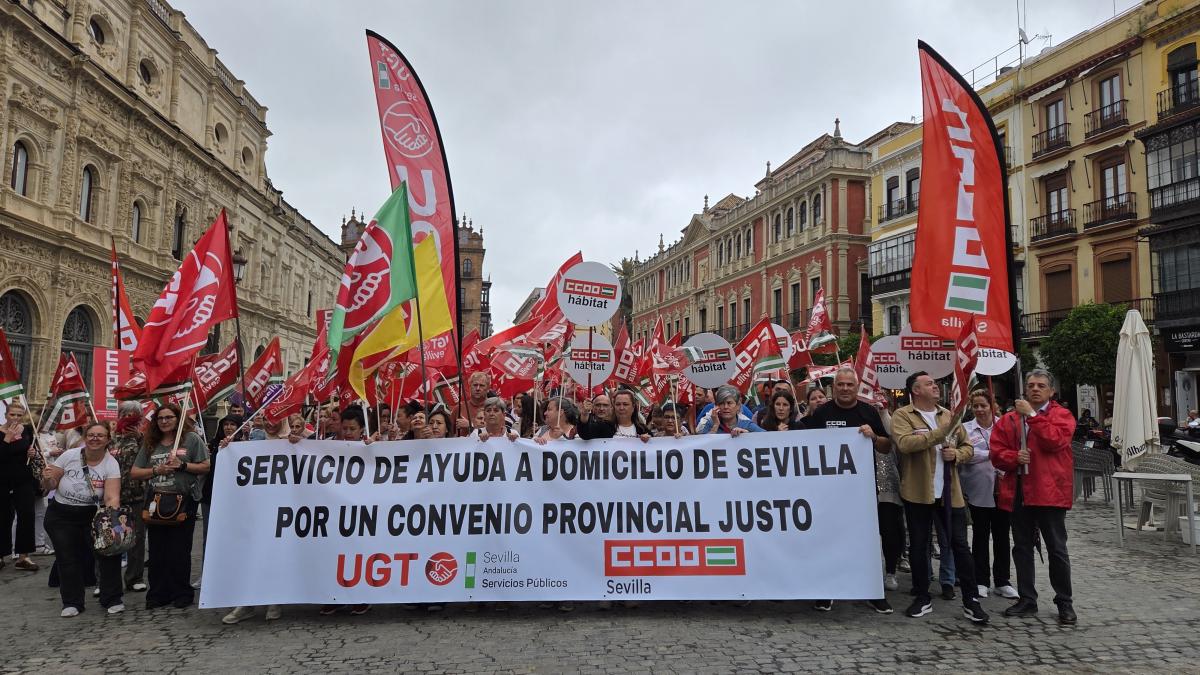 Manifestación de las trabajadoras de la ayuda a domicilio.