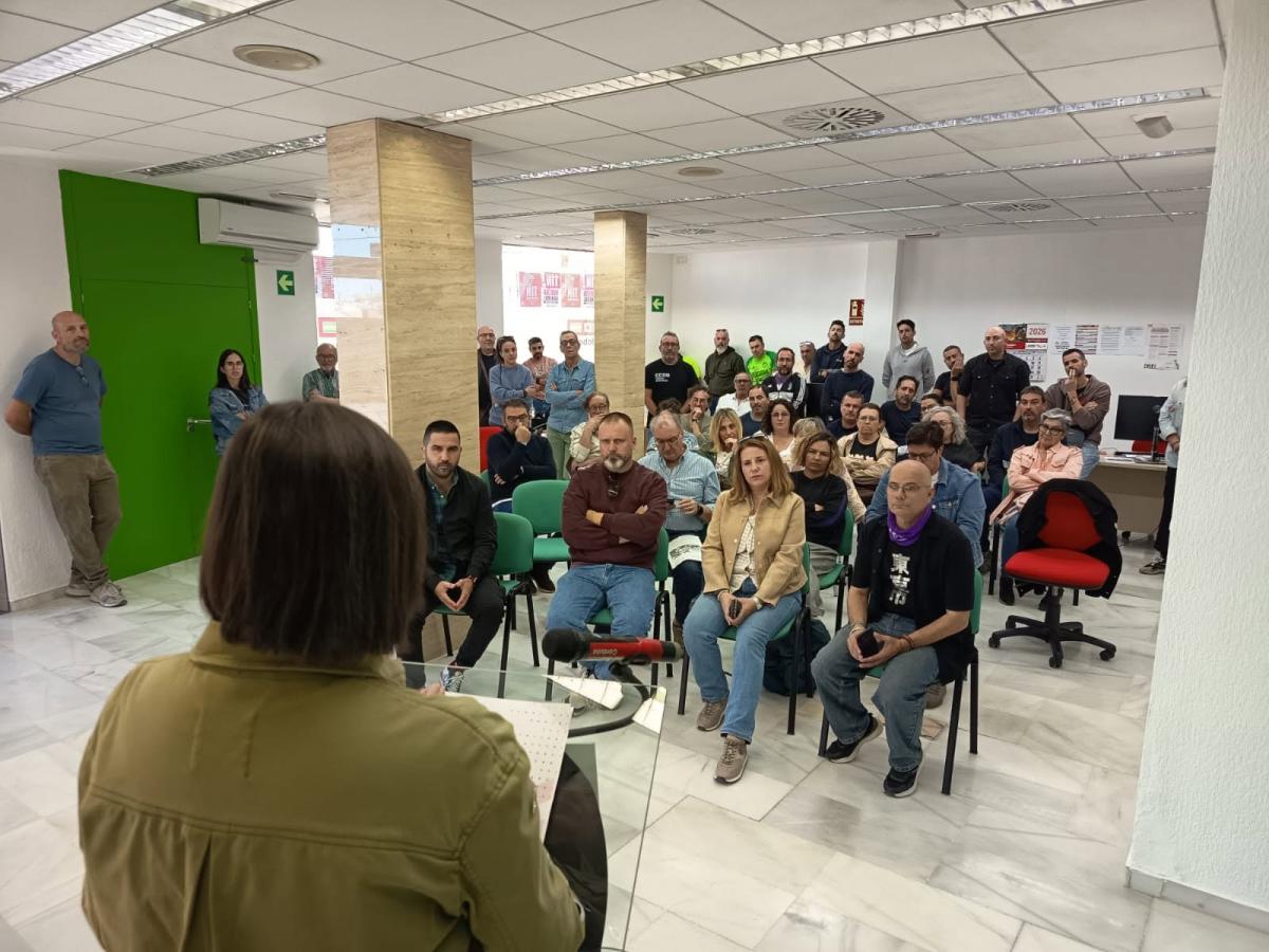 Imagen de la asamblea de delegados y delegadas celebrada en la sede de CCOO en Montilla.
