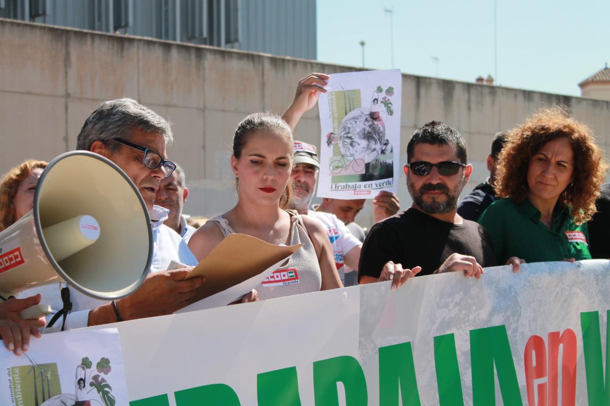 Acto central de lectura del manifiesto por el Día Mundial del Medio Ambiente en Granada. Foto: CCOO de Granada