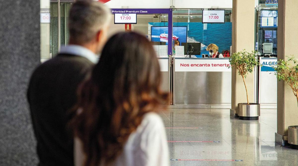 CCOO denuncia la falta de aire acondicionado en las taquillas de venta de billetes en la Estacin Martimo del Puerto de Algeciras