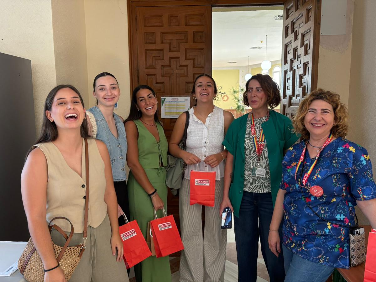 CCOO, junto a residentes.