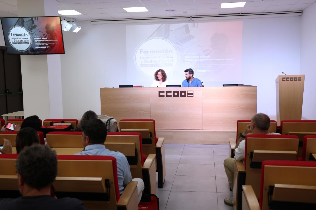 Nuria López y Carlos Alberto García en las jornadas sobre agua y medio ambiente