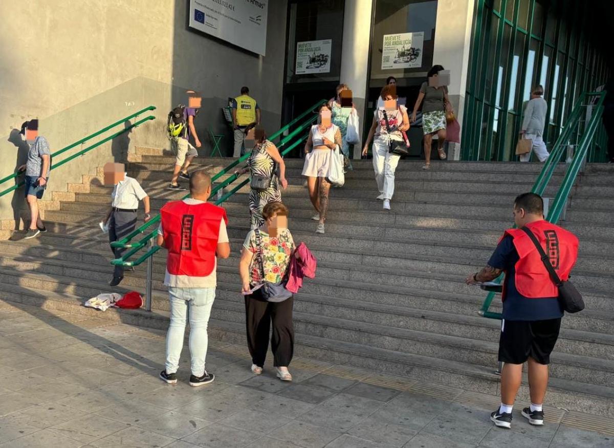 Uno de los puntos de la campaa informativa sobre la reduccin de jornada.