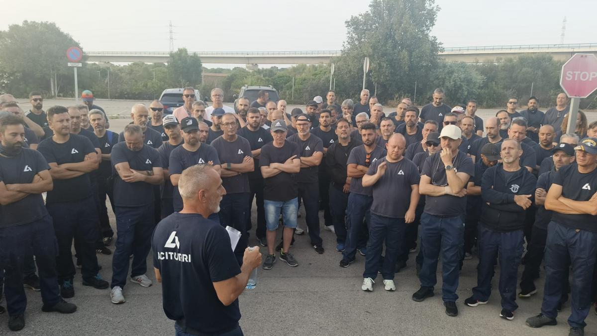 El secretario provincial de CCOO Industria Cdiz, Pedro Lloret, insiste en que la patronal est a tiempo de retomar las negociaciones ante una huelga que se mantiene convocada para el da 19 de junio y de forma indefinida a partir del 23 de este mes