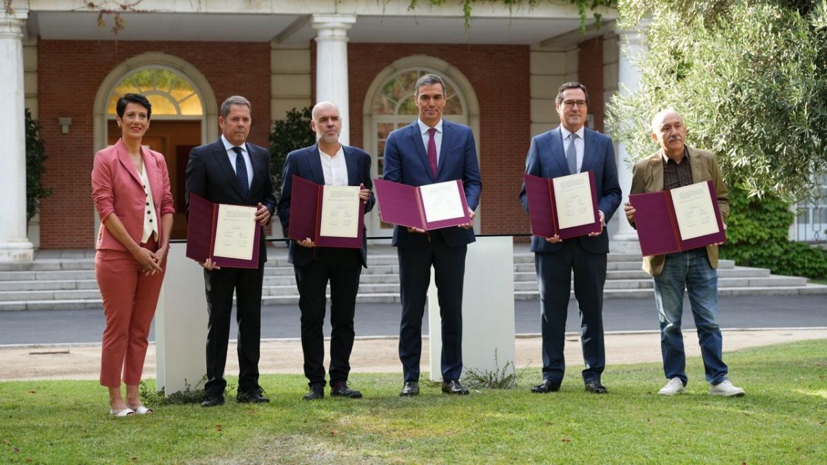 Firmado el acuerdo de pensiones alcanzado el pasado 31 de julio por el gobierno, sindicatos y patronal.