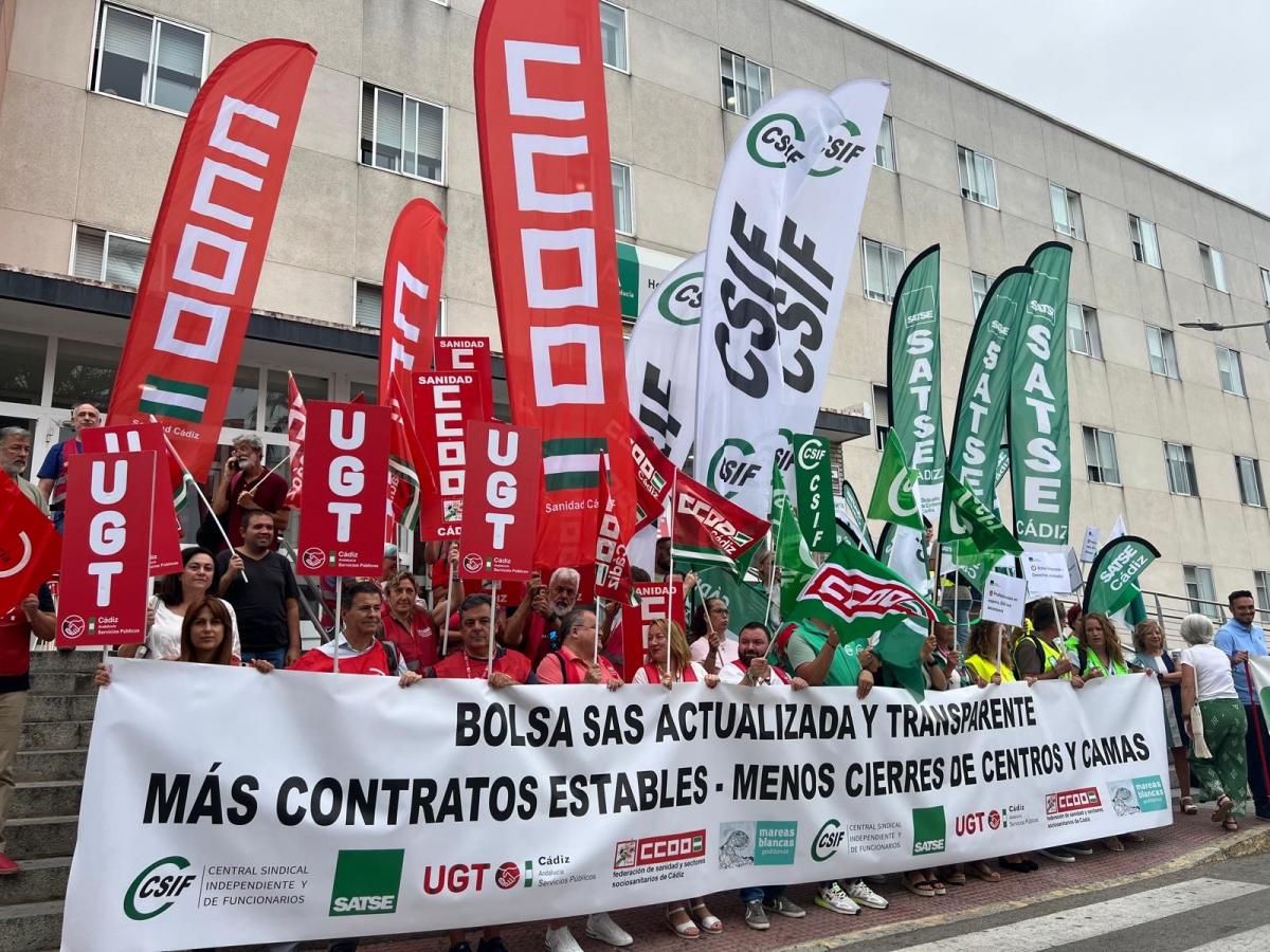 CCOO se concentra este jueves ante el caos de la Bolsa de Empleo del SAS: Miles de profesionales atrapados mientras suben las notas de corte y no se cubren vacantes