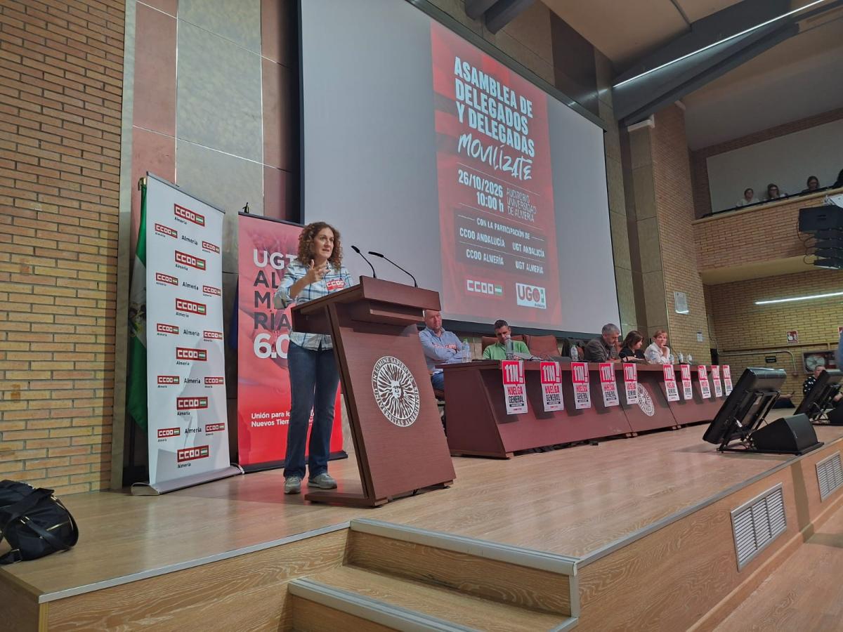 Nuria López en la asamblea de Almería