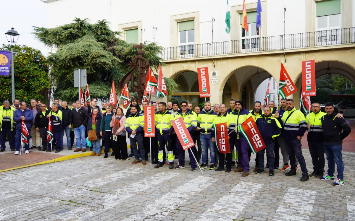 Concentracin de estibadores del Puerto de Sevilla.