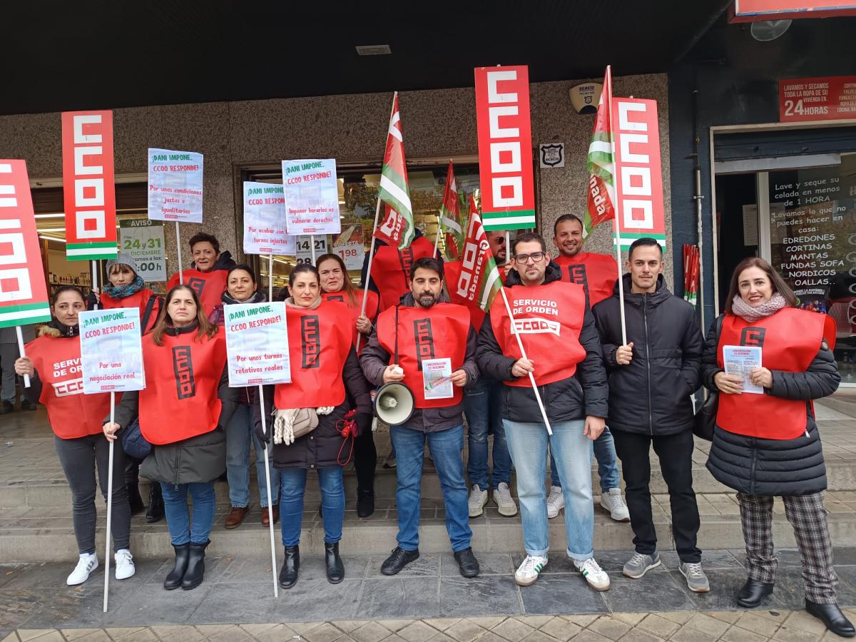 Concentración en el Supermercado de Zaidín
