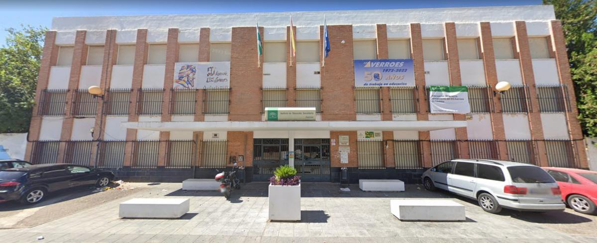 El IES Averroes, en donde estudiaba el joven que fue apualado el sbado en El Arenal.