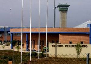 La cárcel de Córdoba necesita un 10% más de plantilla. 