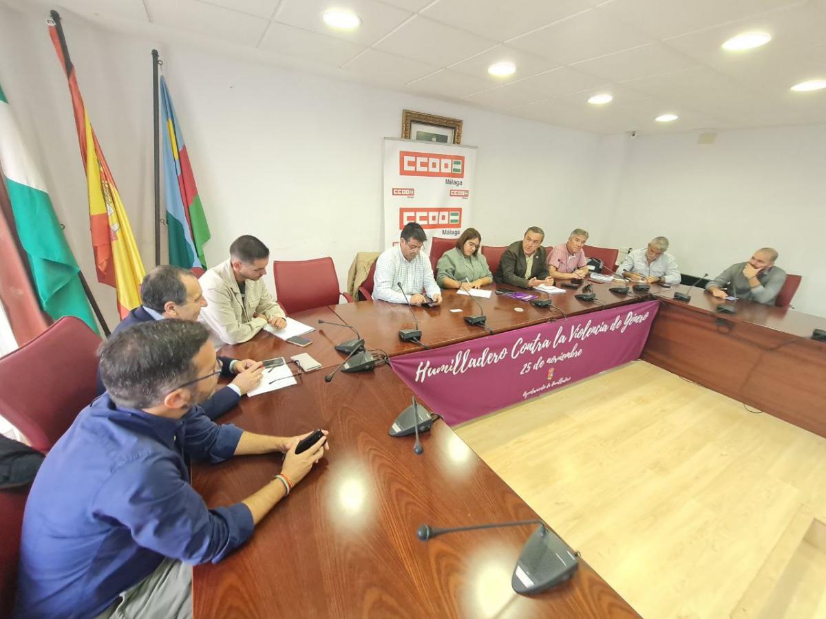 Fernando Cubillo, Secretario General de CCOO Mlaga, reunido con los representantes de los municipios de la comarca de Antequera