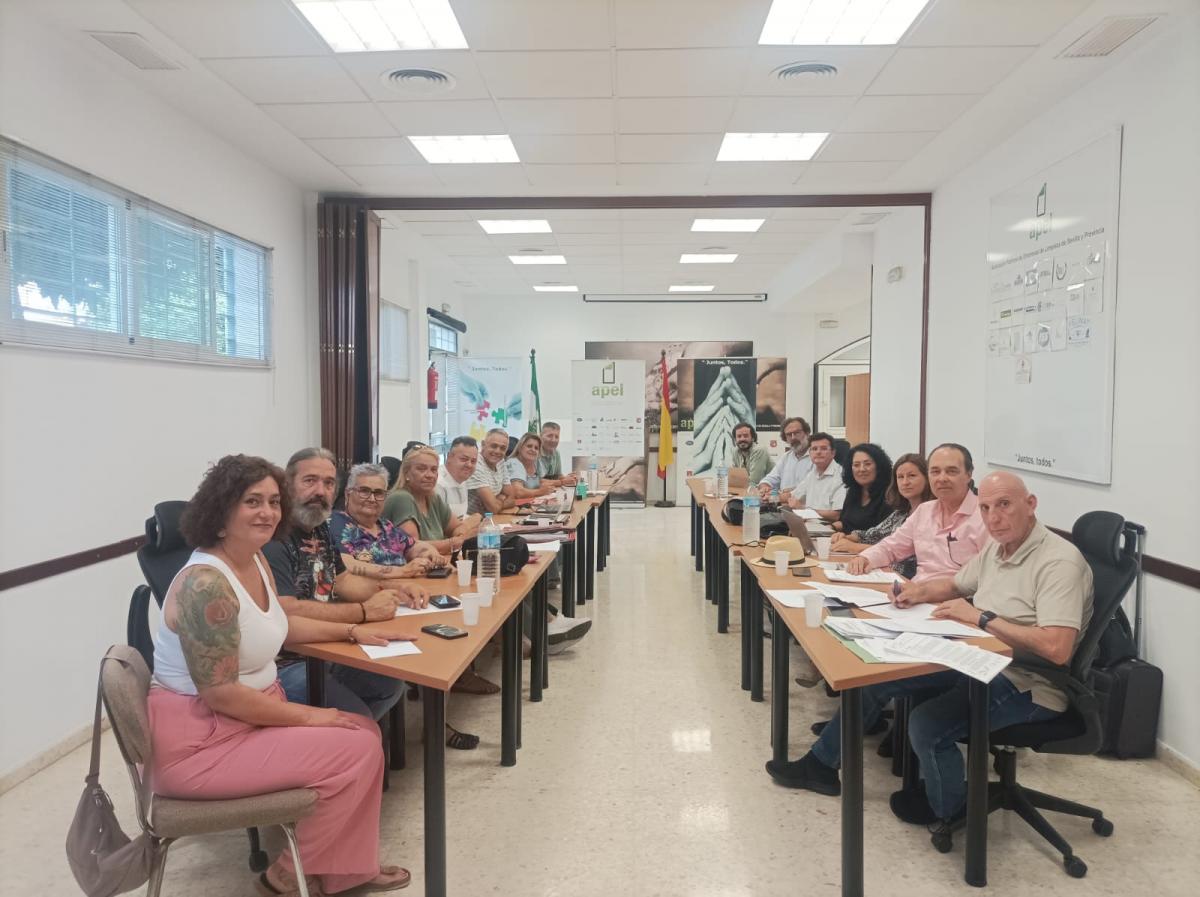 Firma del acuerdo del convenio de limpieza.