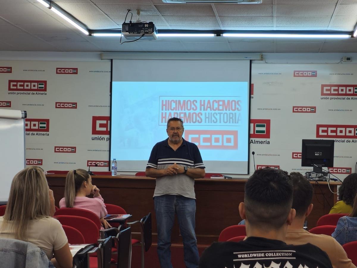 Jornada de juventud para delegados y delegadas de CCOO Almera que se ha realizado en el Saln 1001 del edificio sindical.