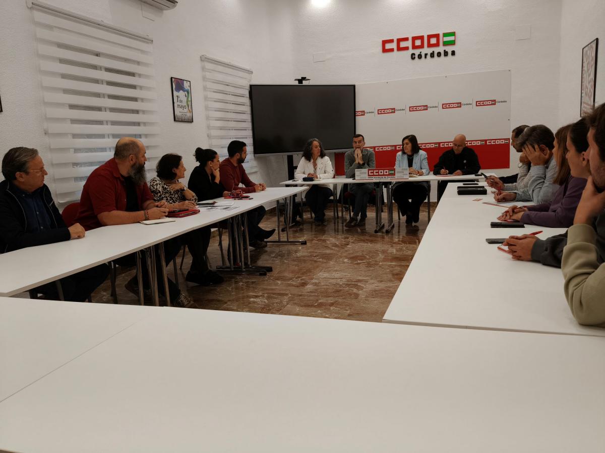 Imagen de la reunión de representantes de CCOO de Córdoba con Antonio Maíllo.