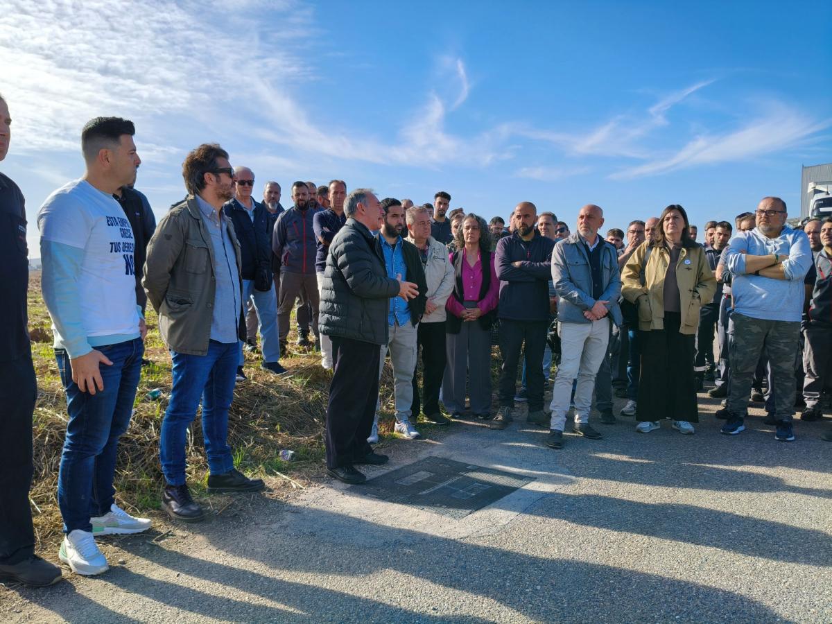 Enrique Santiago se dirigió a los trabajadores y trabajadoras de Hitachi Energy.