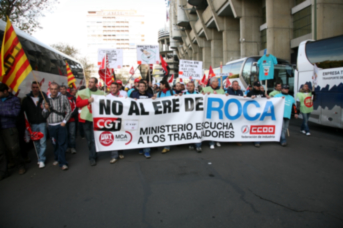 Foto de archivo. Manifestacin contra el ERE que Roca present en el ao 2009